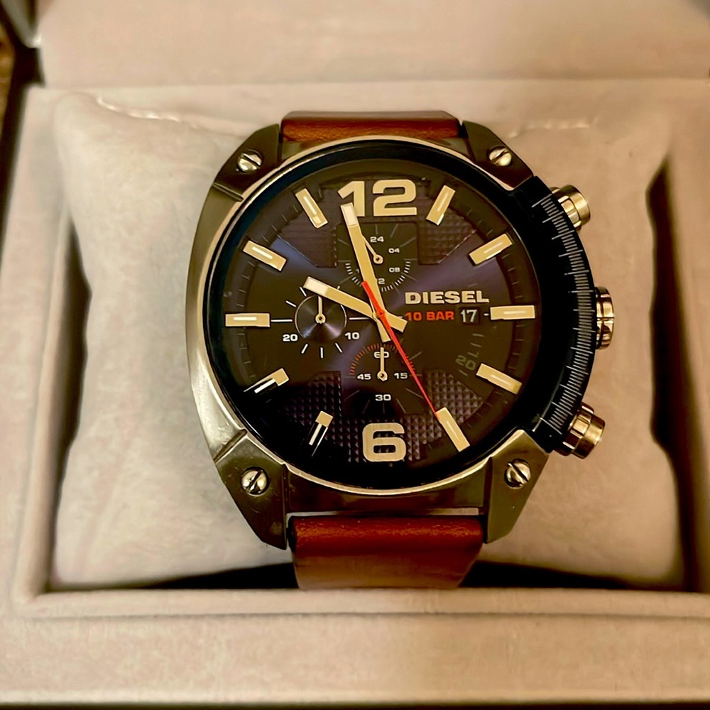 Mens Diesel Watch Quartz Awesome Condition Leather Strap